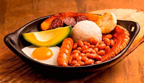 Bandeja Paisa! Ein Fest für die Sinne – Traditionelle kolumbianische Küche trifft auf deftige Aromen