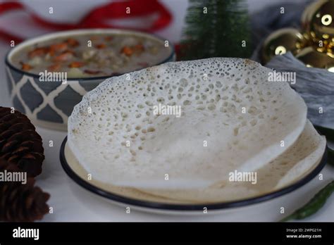  Appam: Ein fluffiges Frühstückserlebnis mit würzigem Kokosnussgeschmack!