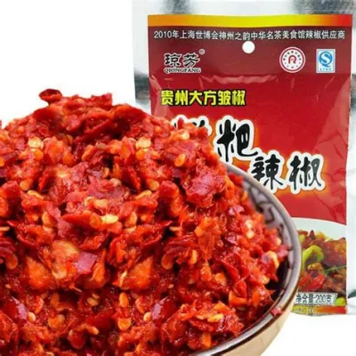  Zunyi-Geflügel mit Chili: Ein kulinarisches Feuerwerk voller zarter Textur und würziger Aromen!